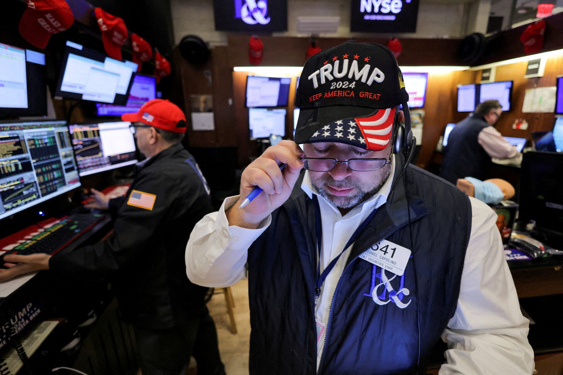 US Stock Market Faces Challenges Amid Trump-Fueled Rally