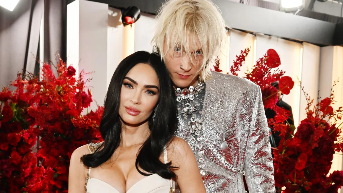 Megan Fox Announces Pregnancy with Fiancé Machine Gun Kelly